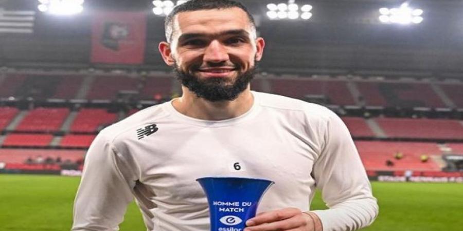 عائد من الموت..اللاعب الجزائري نبيل بن طالب يسجل بعد التعافي من أزمة قلبية استمرت 8 أشهر - عرب فايف