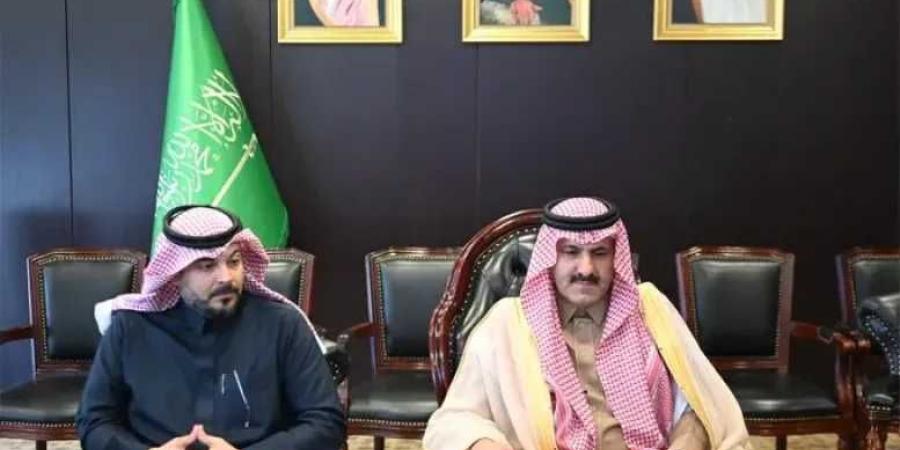 السفير آل جابر يؤكد الدعم السعودي لتعزيز الأمن المائي في اليمن - عرب فايف