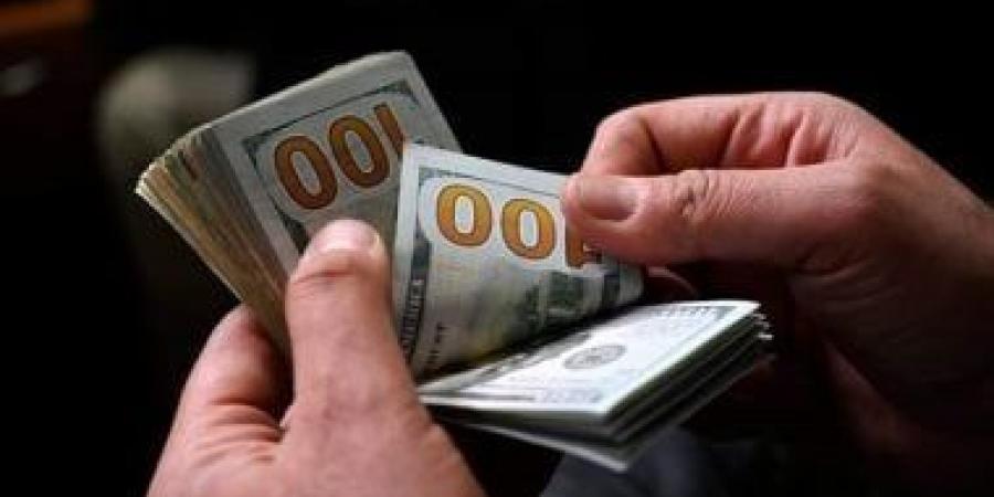 استقرار سعر الدولار اليوم الجمعة 21-2-2025 ليسجل 50.51 جنيه بالبنك الأهلى - عرب فايف