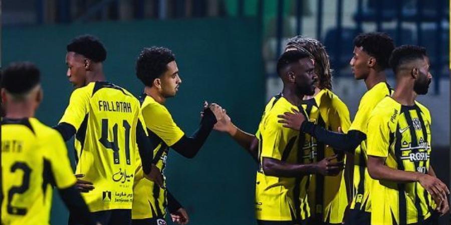 تشكيلة اتحاد جدة خالية من المفاجآت أمام الهلال بدوري روشن - عرب فايف