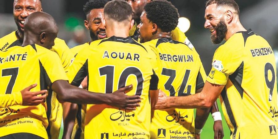 6 لاعبين مهددين بالإيقاف في الاتحاد - عرب فايف