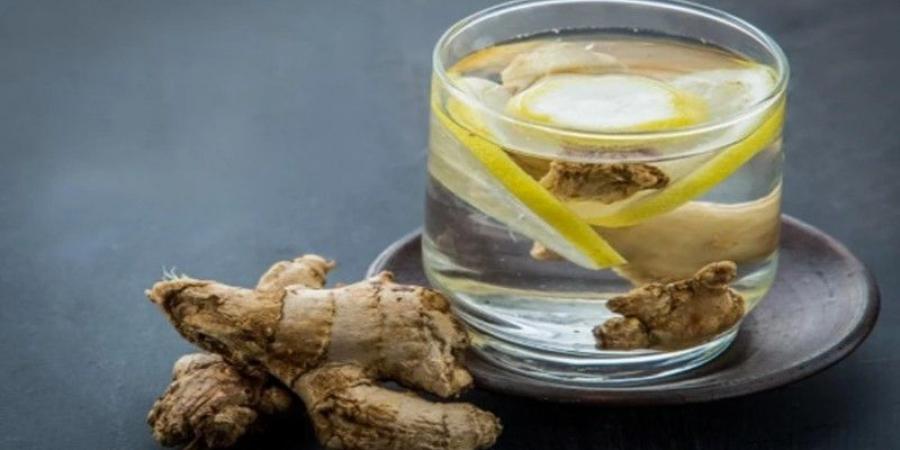 هذا ما يحدث لجسمك عند شرب ماء الزنجبيل يومياً - عرب فايف