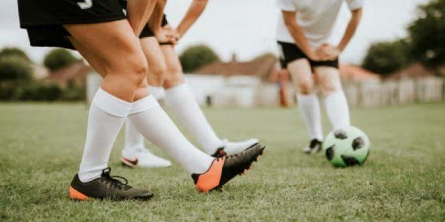 الاتحاد الإنجليزي يمنع المتحولات جنسياً من المشاركة في كرة القدم النسائية اعتباراً من يونيو 2025 - عرب فايف