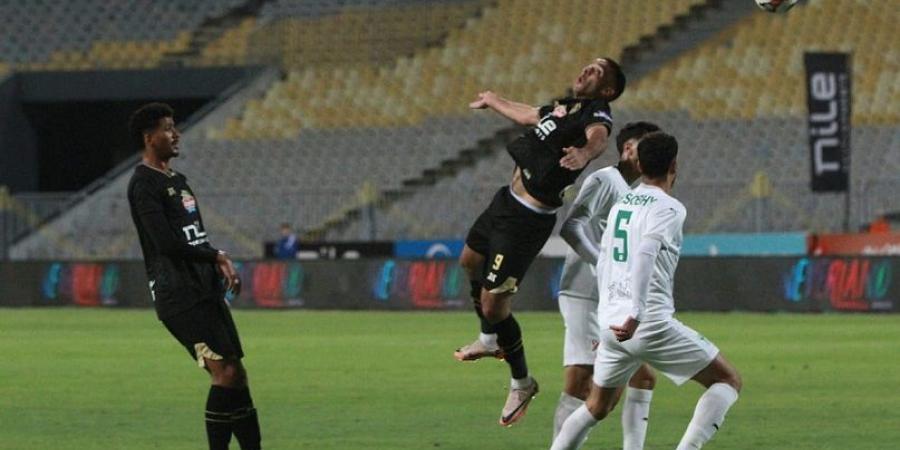 التعادل عنوان الشوط الأول لمباراة الزمالك والمصري بالدوري - عرب فايف