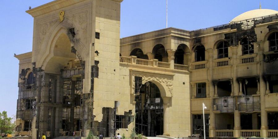 قوات الدعم السريع تقصف القصر الجمهوري في الخرطوم بمدفعية بعيدة المدى - عرب فايف