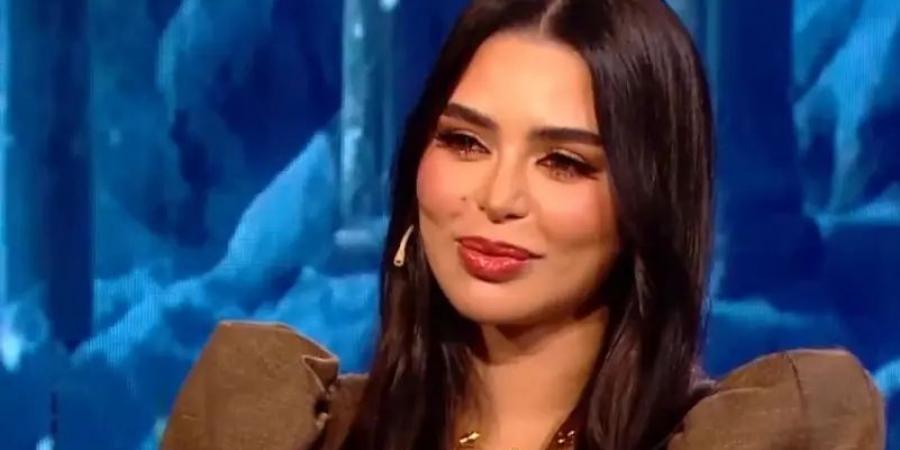 جليلة تكشف أسراراً عن علاقتها مع تامر حسني.. "هو من بدأ" - عرب فايف