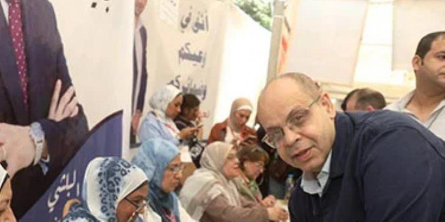 أكرم القصاص يسجل فى كشوف الجمعية العمومية لنقابة الصحفيين - عرب فايف