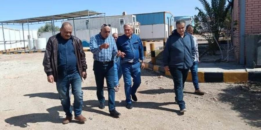 رئيس شركة مياه مطروح يقوم بزيارة تفقدية بمدينة السلوم   - عرب فايف