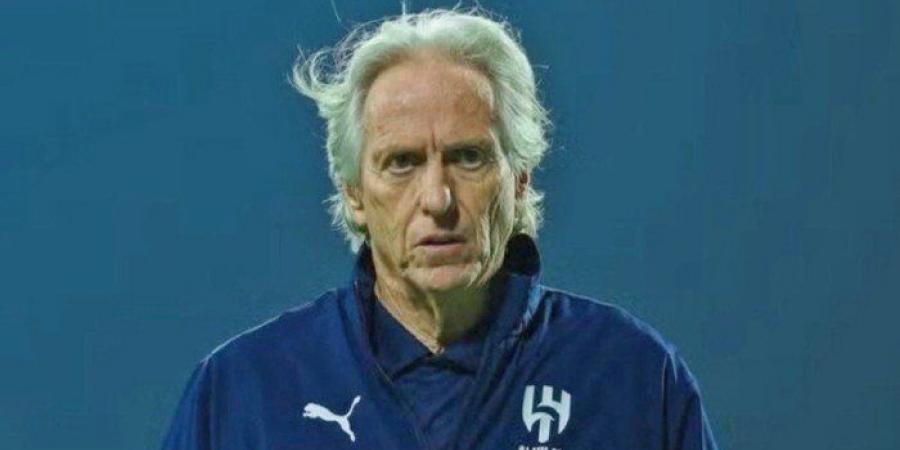 تقارير: الهلال السعودي يقيل مدربه ويكلّف الشلهوب بتدريب الفريق مؤقتاً - عرب فايف