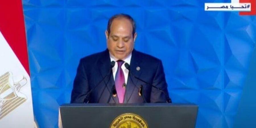 الرئيس السيسي: العمال شريك أساسي في تحقيق النهضة مع أصحاب الأعمال - عرب فايف