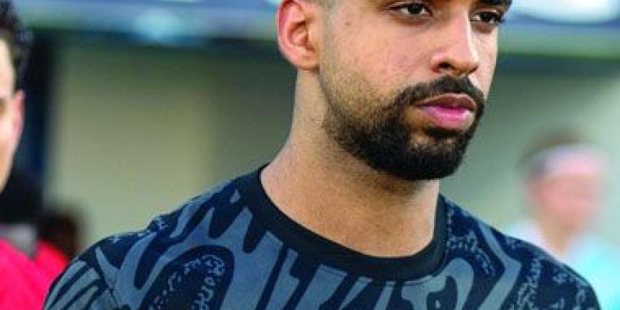 المقبالي: شباب الأهلي يسعى لإنهاء الموسم بلقبي الدوري والكأس - عرب فايف