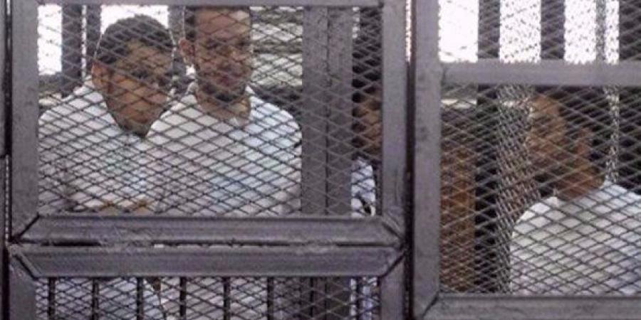 وسط انتشار أمني.. بدء محاكمة 22 متهمًا بقضية «الهيكل الإداري للإخوان» - عرب فايف