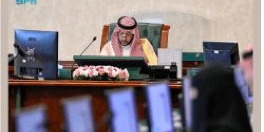 الأمير سعود بن نهار يرأس اجتماع "الطائف مدينة الأدب" - عرب فايف