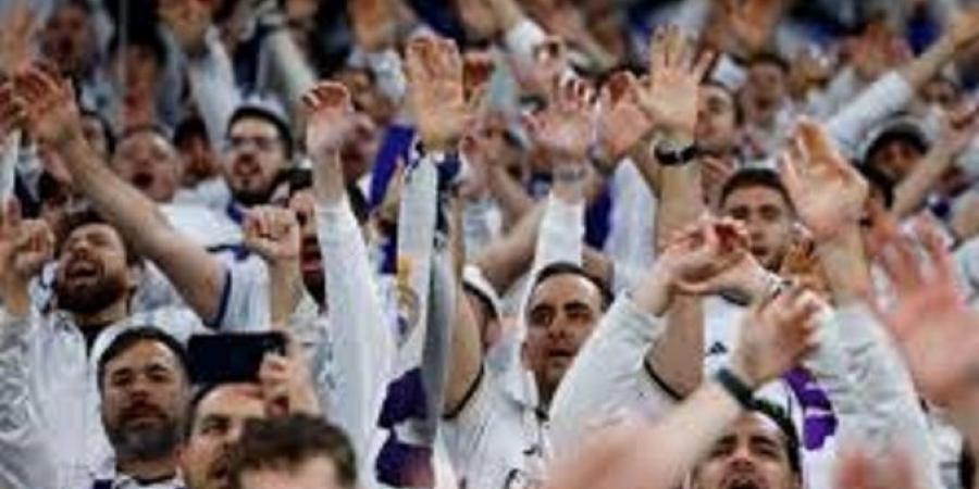 لماذا يُطلق جمهور ريال مدريد صفاراته على أساطيره؟ - عرب فايف