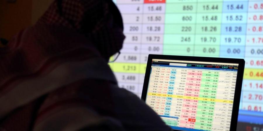 مؤشر سوق الأسهم السعودية يتراجع 0.8% في منتصف تعاملات اليوم - عرب فايف