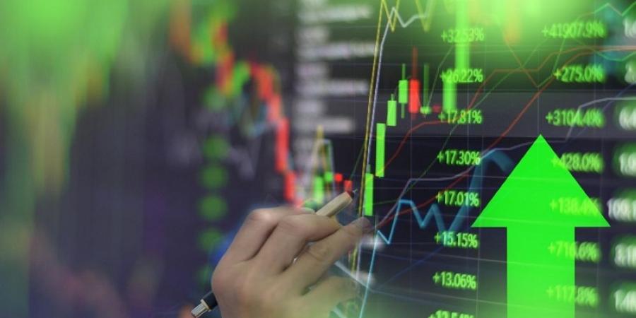 مؤشر سوق الأسهم السعودية يغلق مرتفعا اليوم الإثنين - عرب فايف