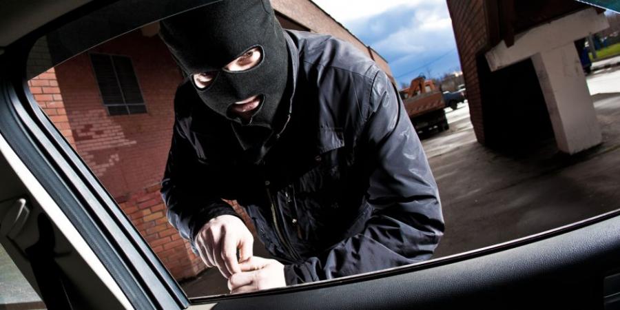 كشف ملابسات تداول منشور يتضمن سرقة سيارة أحد الأشخاص بالإسكندرية - عرب فايف