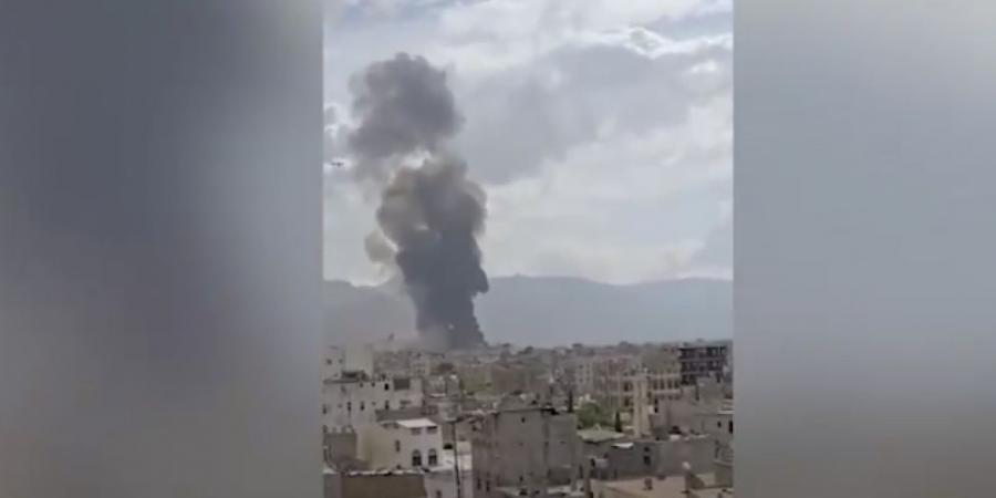 الجيش الإسرائيلي: قصفنا مطار صنعاء في اليمن ومحطات للطاقة - عرب فايف
