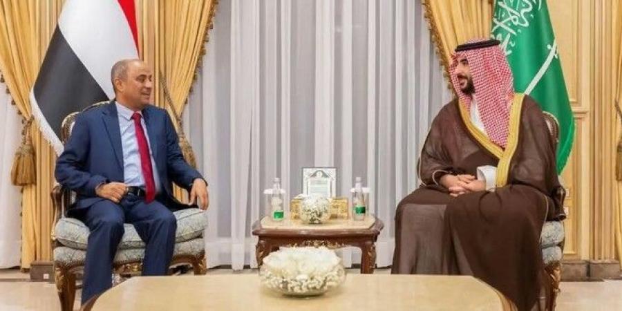 وزير الدفاع السعودي التقى رئيس الحكومة اليمنية: مستمرون في دعمها بما يحقق تطلعات شعب اليمن - عرب فايف