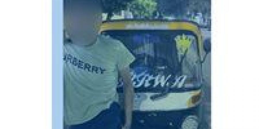 القبض على سائق "توك توك" تحرش بسيدة أجنبية في السيدة زينب - عرب فايف