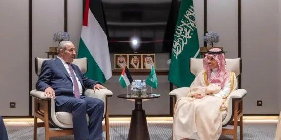 وزير الخارجية السعودي يبحث مع نائب الرئيس الفلسطيني تطورات الأوضاع في فلسطين - عرب فايف