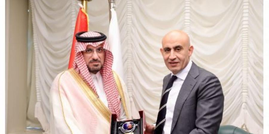التعليم تبحث التعاون مع مدير مكتب التربية العربي لدول الخليج - عرب فايف