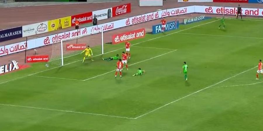 الدوري المصري الممتاز: صلاح محسن يسجل الهدف الأول للمصري البورسعيدي في مرمى الأهلي في الدقيقة السادسة - عرب فايف