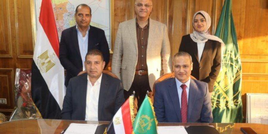 محافظ القليوبية: بروتوكول تعاون لإقامة معرض لمؤسسة دار المعارف بمكتبة مصر - عرب فايف