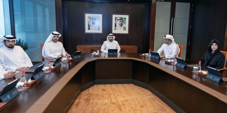 حمدان بن محمد: برؤية محمد بن راشد.. دبي تضع مقاييس نوعية جديدة للرعاية الأُسَريّة والصحة والتعليم والبناء الذكي - عرب فايف