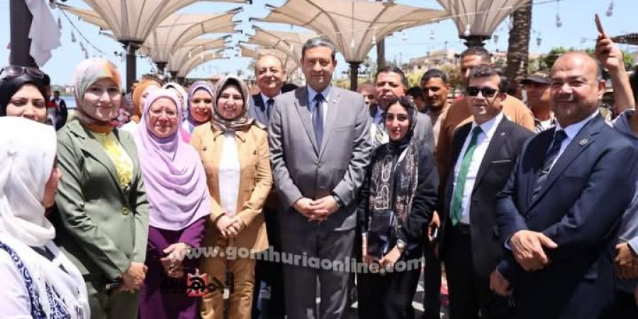 محافظ دمياط يفتتح معرض "آيادى مصر " للحرف اليدوية والتراثية - عرب فايف