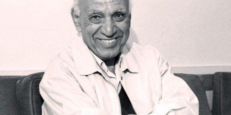 في ذكرى ميلاده.. الراحل صلاح أبو سيف موظف غزل المحلة الذي أصبح رائد الواقعية بالسينما المصرية - عرب فايف