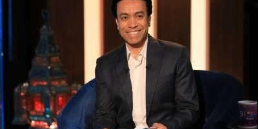 كاتب برنامج «قطايف» يكشف سرا عن الفنان سامح حسين - عرب فايف