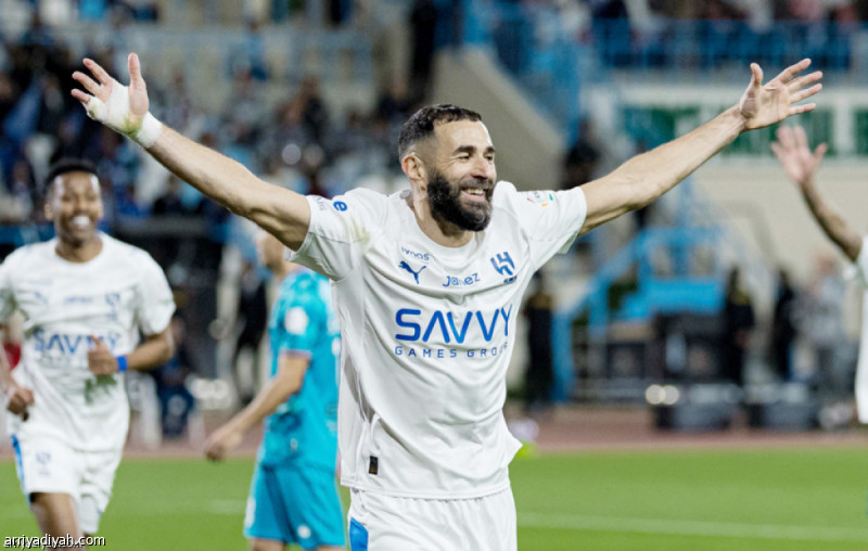 الهلال يمنح لاعبيه راحة يومين ويطلق برنامجًا تدريبيًا خاصًا لتحضير بنزيما للعودة بقوة