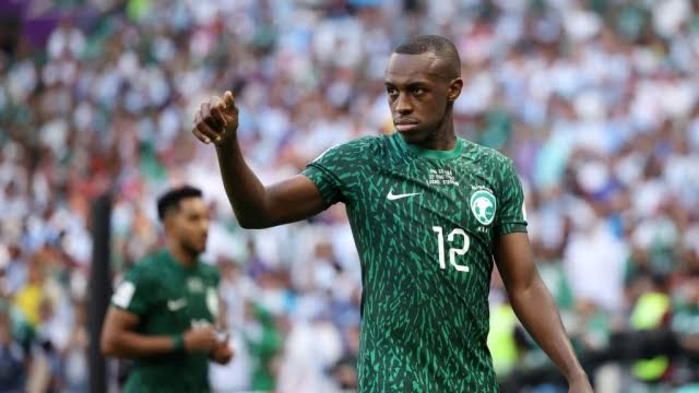 أسطورة الاتحاد يوجه رفضًا قاطعًا لعودة سعود عبدالحميد إلى الدوري السعودي وأسباب القرار المفاجئ