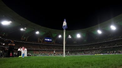 اختيار مفاجئ من عطيف لأفضل مدرب في روشن وخروج ثلاثي القمة عن القائمة