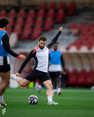 استعدادات مكثفة لمواجهة القادسية والخلود في دوري روشن السعودي