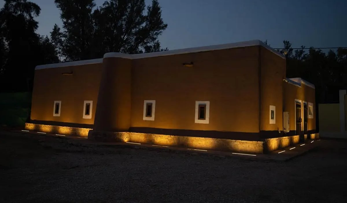 الأمير محمد بن سلمان يقود مشروع تطوير مسجد قرية الدويد التاريخي ضمن خطة تحديث المساجد القديمة