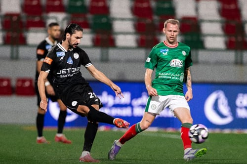 الاتفاق يحقق التعادل أمام الشباب في الدوري السعودي تحت متابعة كوكا