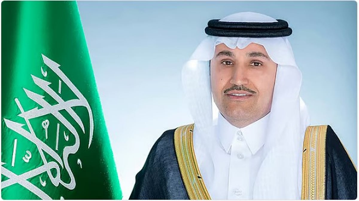 الجاسر يطلق مبادرة تطوير المسارات اللوجستية في موانئ الساحل الغربي