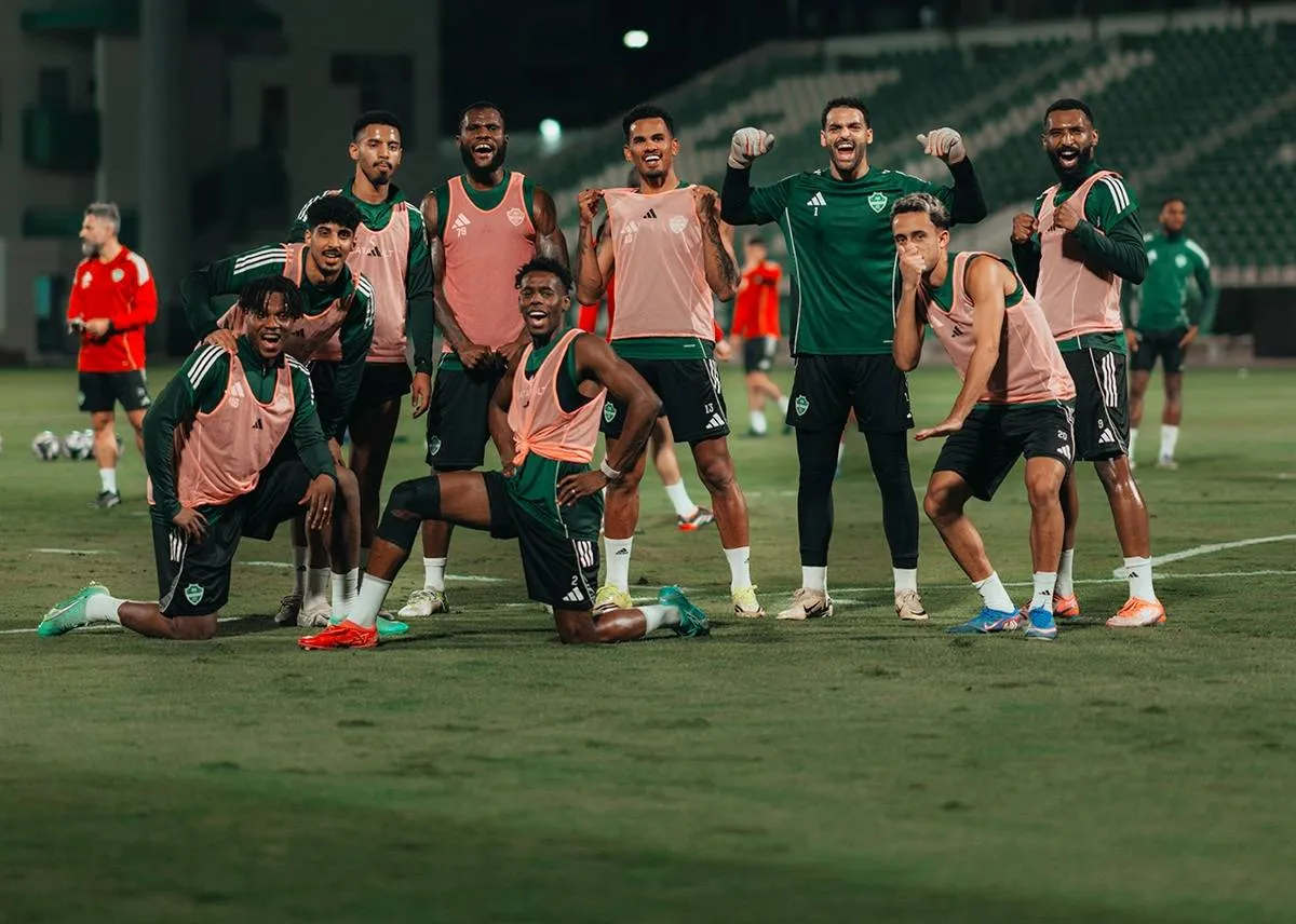 القادسية والأهلي في مواجهة حاسمة تشعل المنافسة