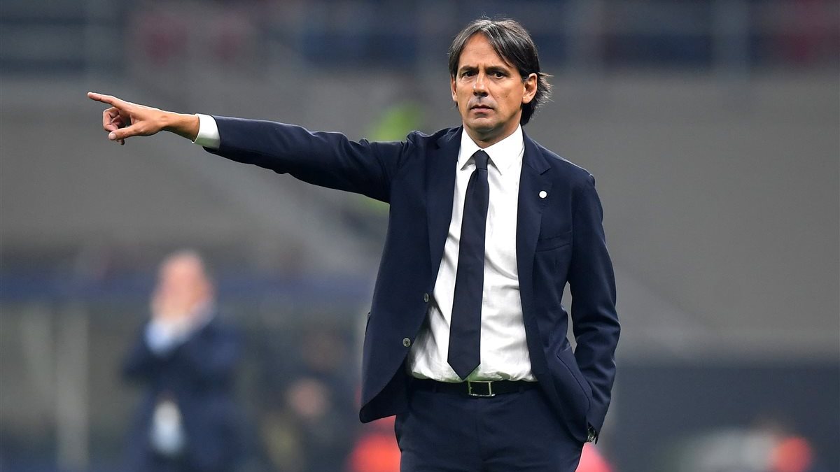 الهلال يؤكد دعمه لإنزاجي ويعزز الثقة رغم تراجع المركز الأول