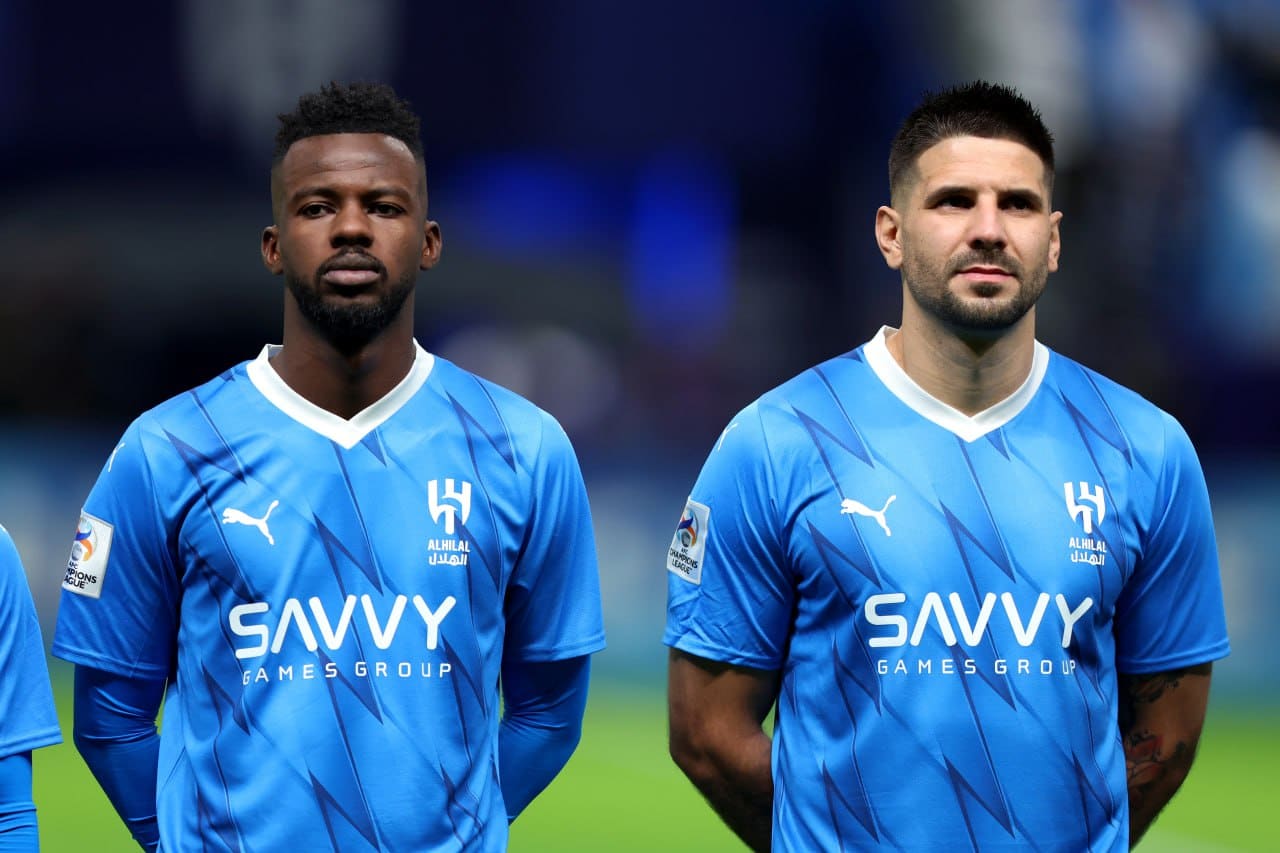 الهلال يتسابق مع الزمن والضوء الأخضر قريب لتمبكتي لترميم دفاع الزعيم