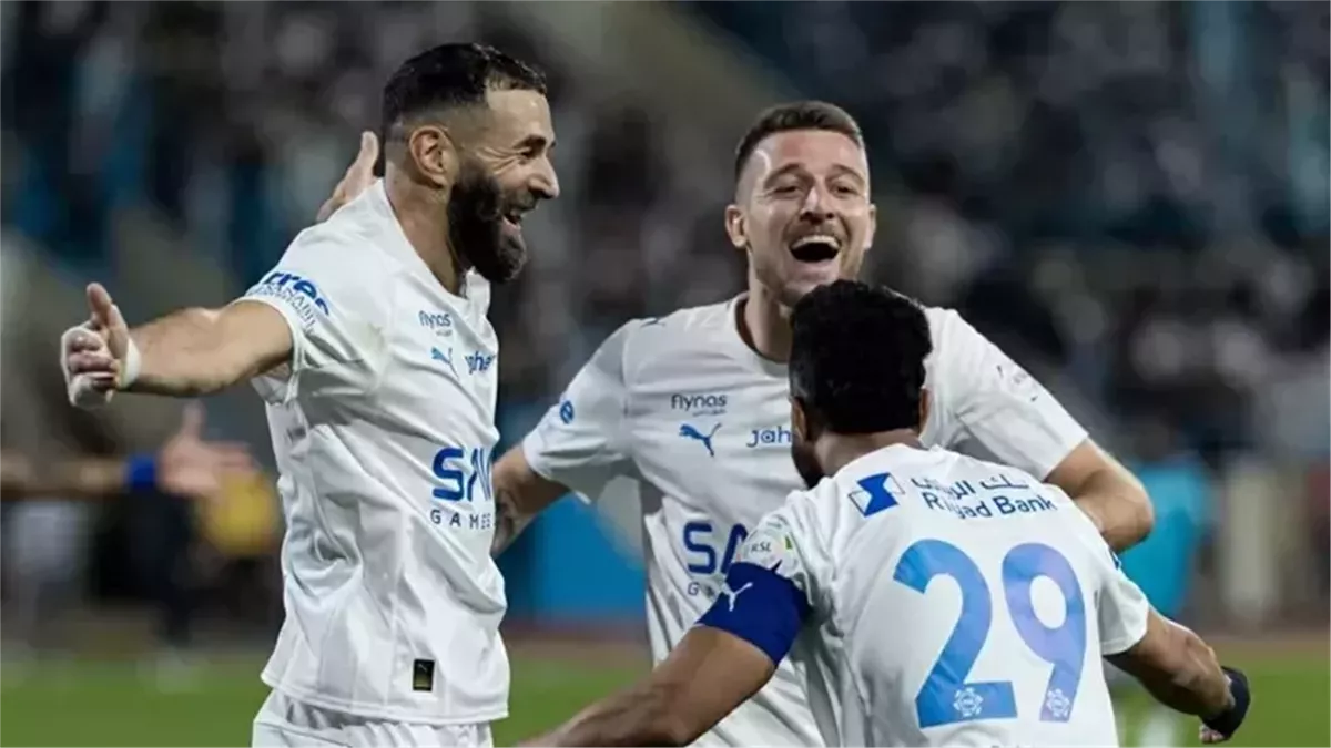 الهلال يواجه الفتح في مواجهة حاسمة لتعزيز صدارته بدوري روشن السعودي