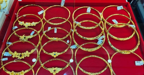 انخفاض أسعار الذهب بمقدار 1.4 مليون دونغ فيتنامي لكل تايل في صباح 12 مارس