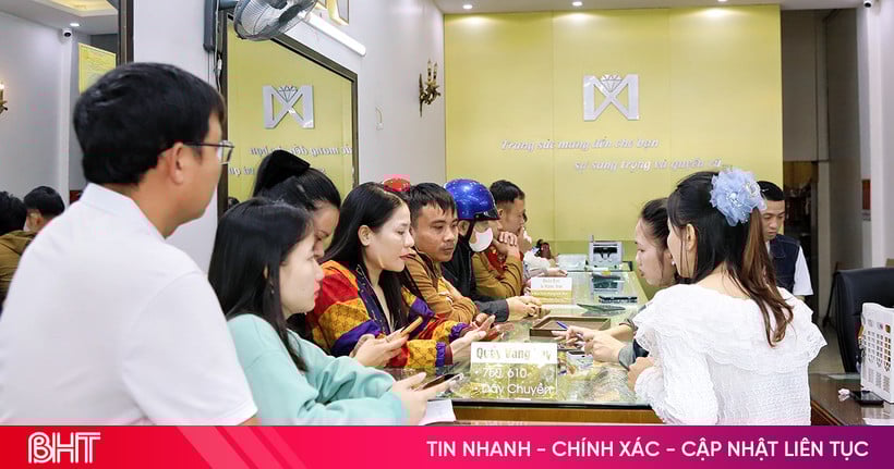 انخفاض أسعار الذهب وسط تصاعد التوتر بين الولايات المتحدة وإيران