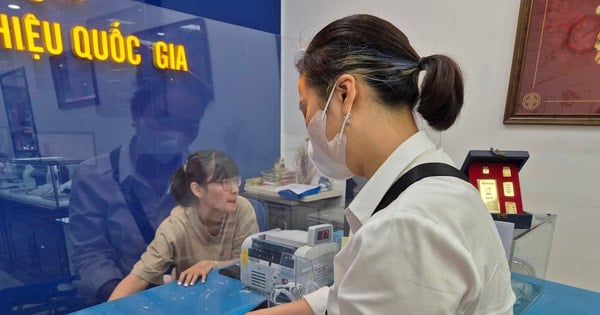 انخفاض سعر الذهب بمقدار 1.3 إلى 1.5 مليون دونغ فيتنامي لكل تايل في صباح 13 مارس