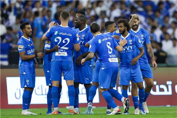 بنزيما يفتتح أهداف الهلال أمام النجمة في الشوط الأول