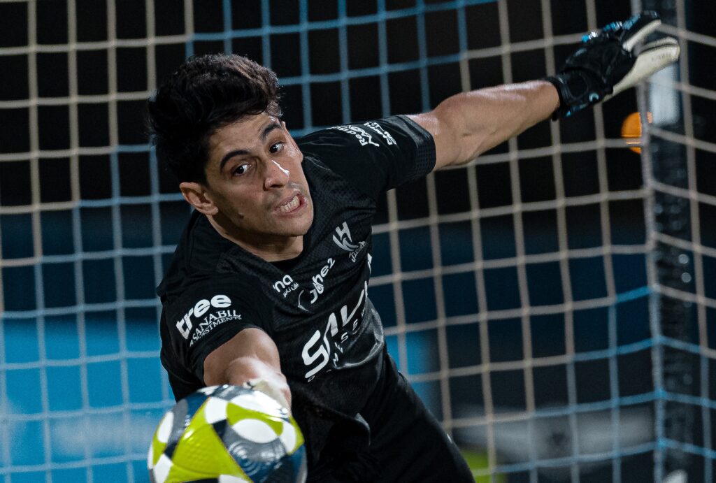 بونو يحسم موقفه من الانتقال إلى ريفر بليت وحارس الهلال يكشف الخبايا – كورة بريك