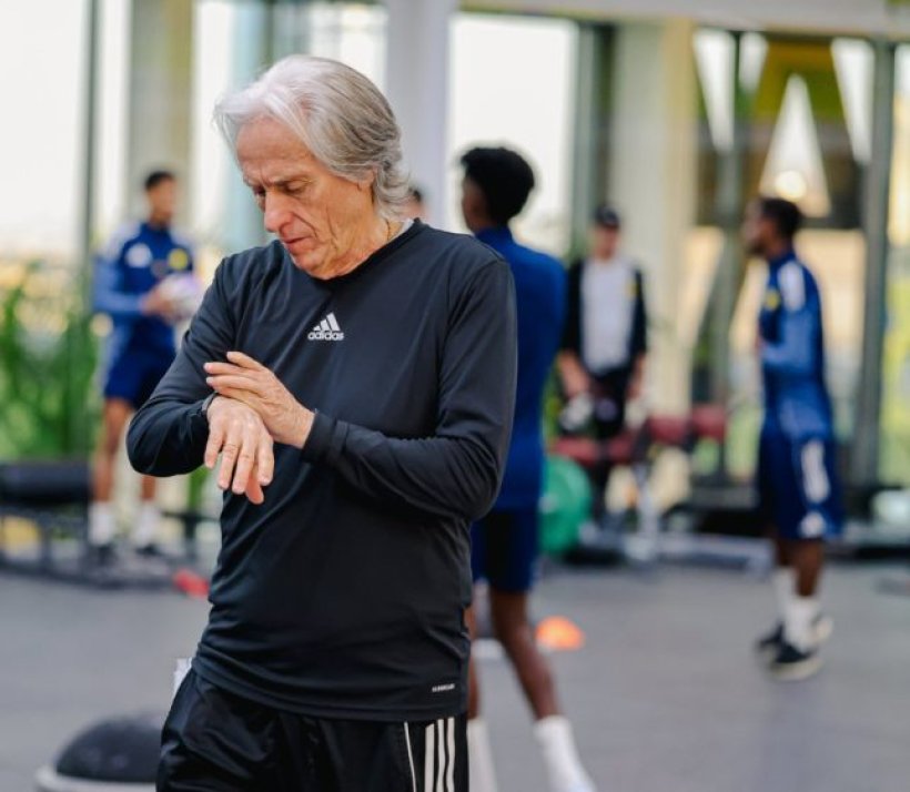 بينتو يتولى حراسة مرمى النصر أمام نيوم في منافسات الدوري السعودي