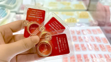 تتقلب أسعار الذهب مع استمرار ارتفاع أسعار الوقود بشكل عام